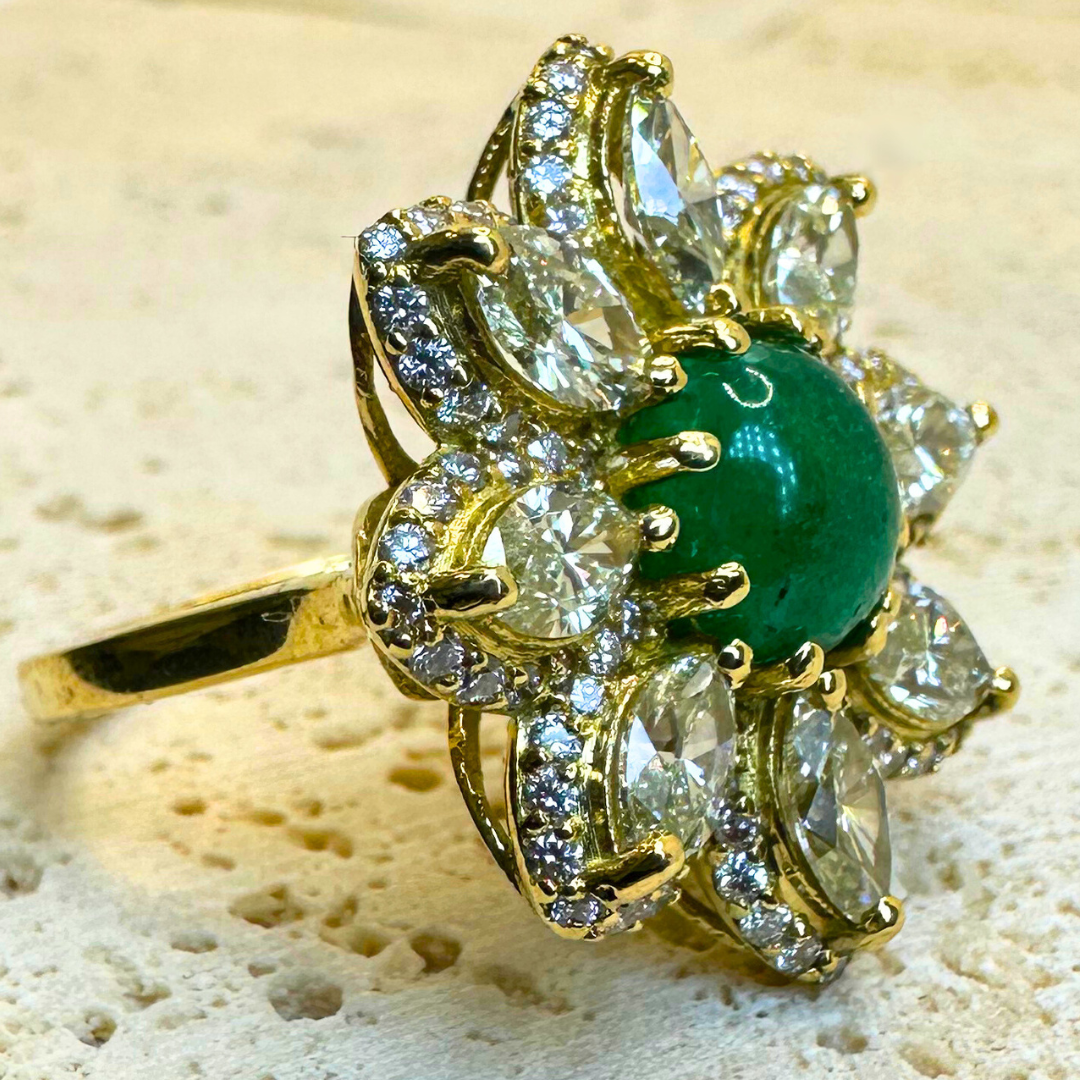 18ct Yellow Gold Ring- Untreated Emerald - Natural Diamonds - K 1/2