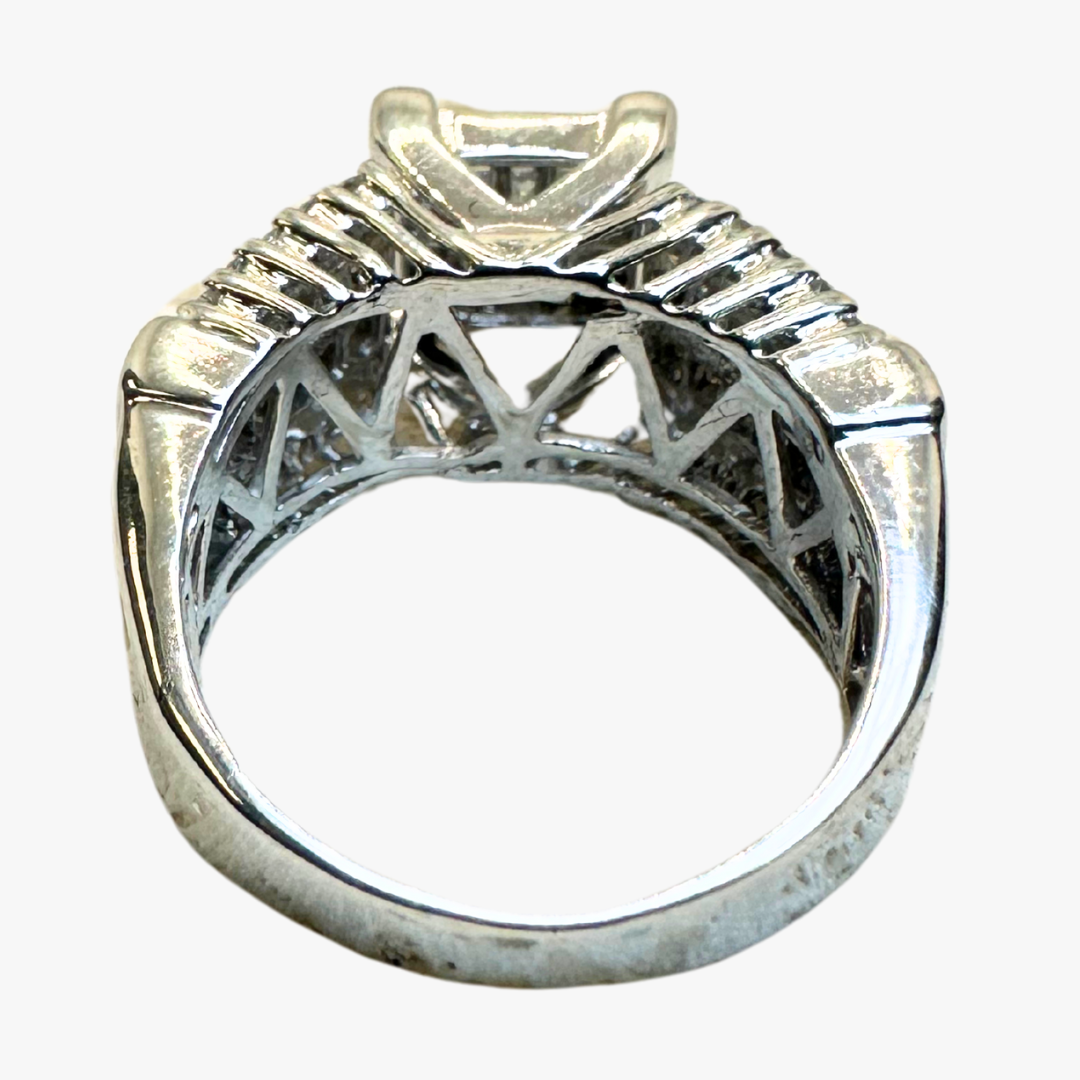 14ct White Gold Ring - Natural Diamonds - Size O 1/2 - Unisex