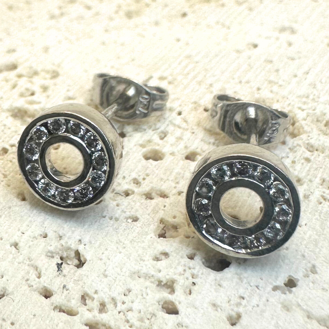 18ct White Gold Stud Earrings - Natural Diamonds - For Women