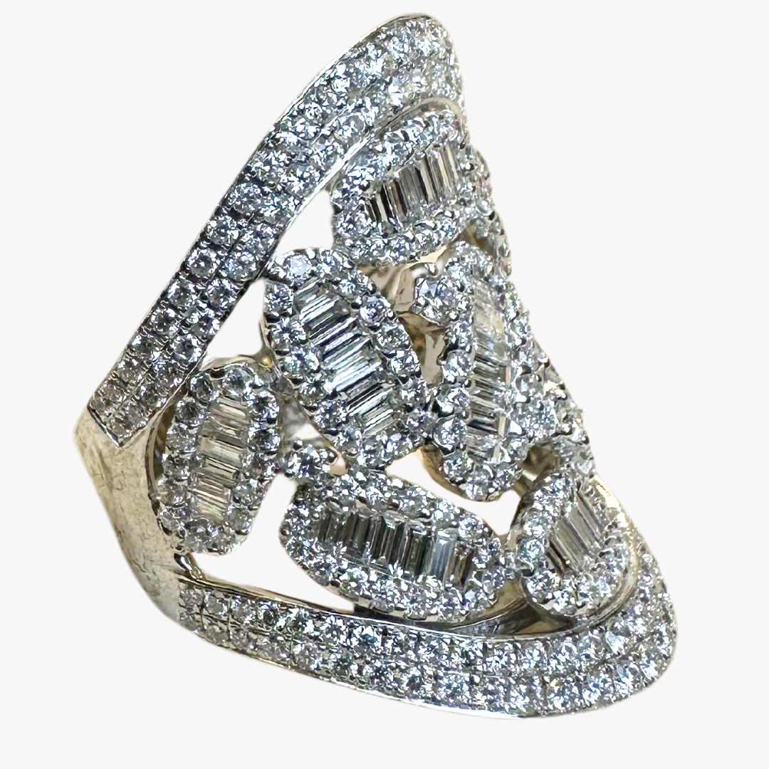 18ct White Gold Ring - Natural Diamonds - Size M - For Women