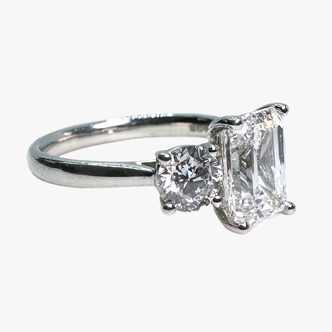 Emerald Trilogy Ring GIA D/VS1 1.01cts