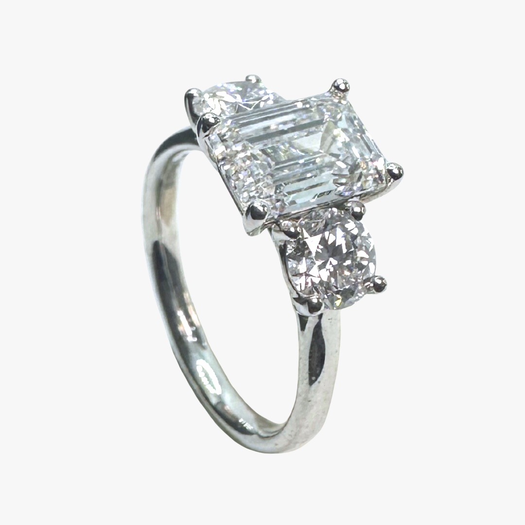 Emerald Trilogy Ring GIA D/VS1 1.01cts
