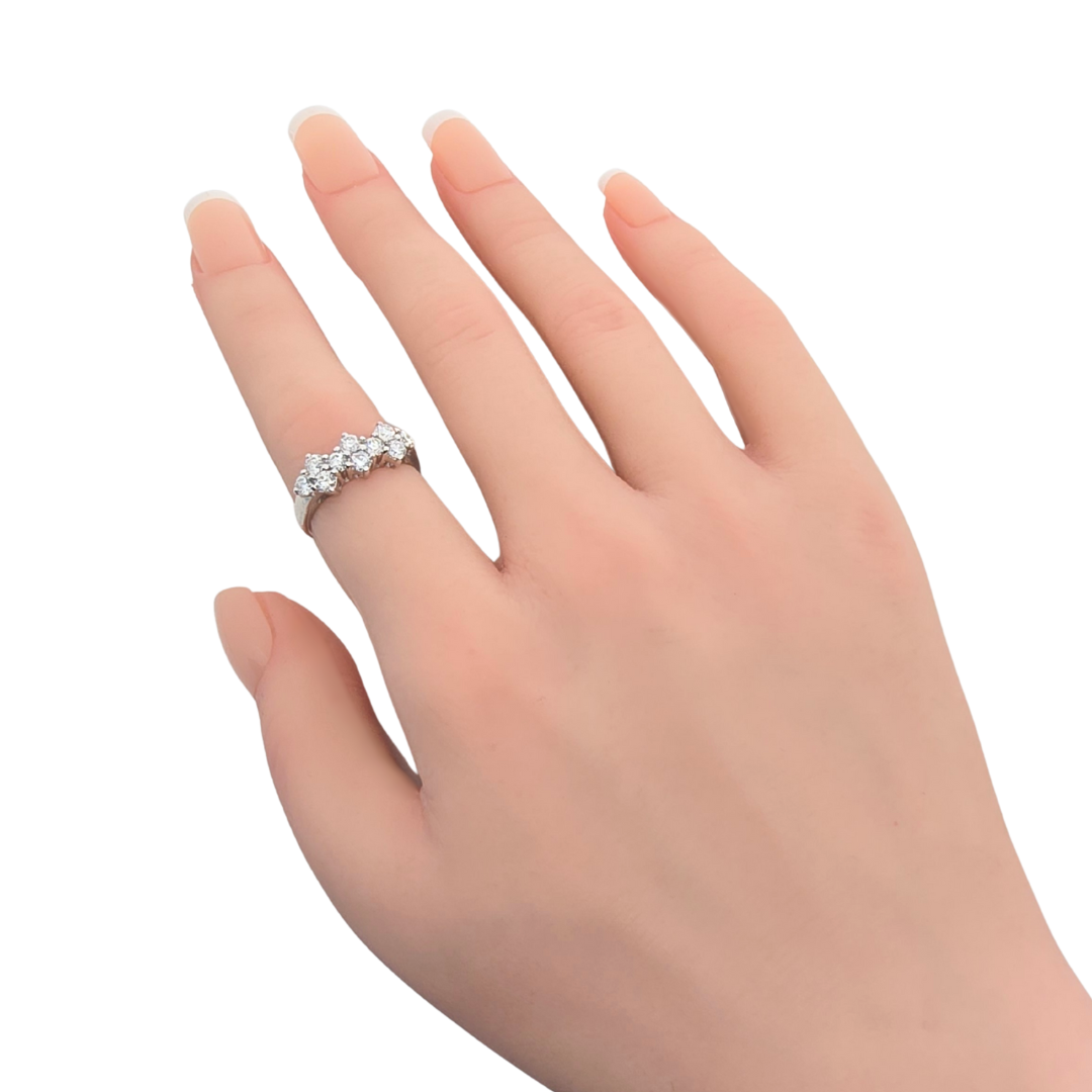 Elegant 18kt White Gold Diamond Cluster Ring 0.5tcw
