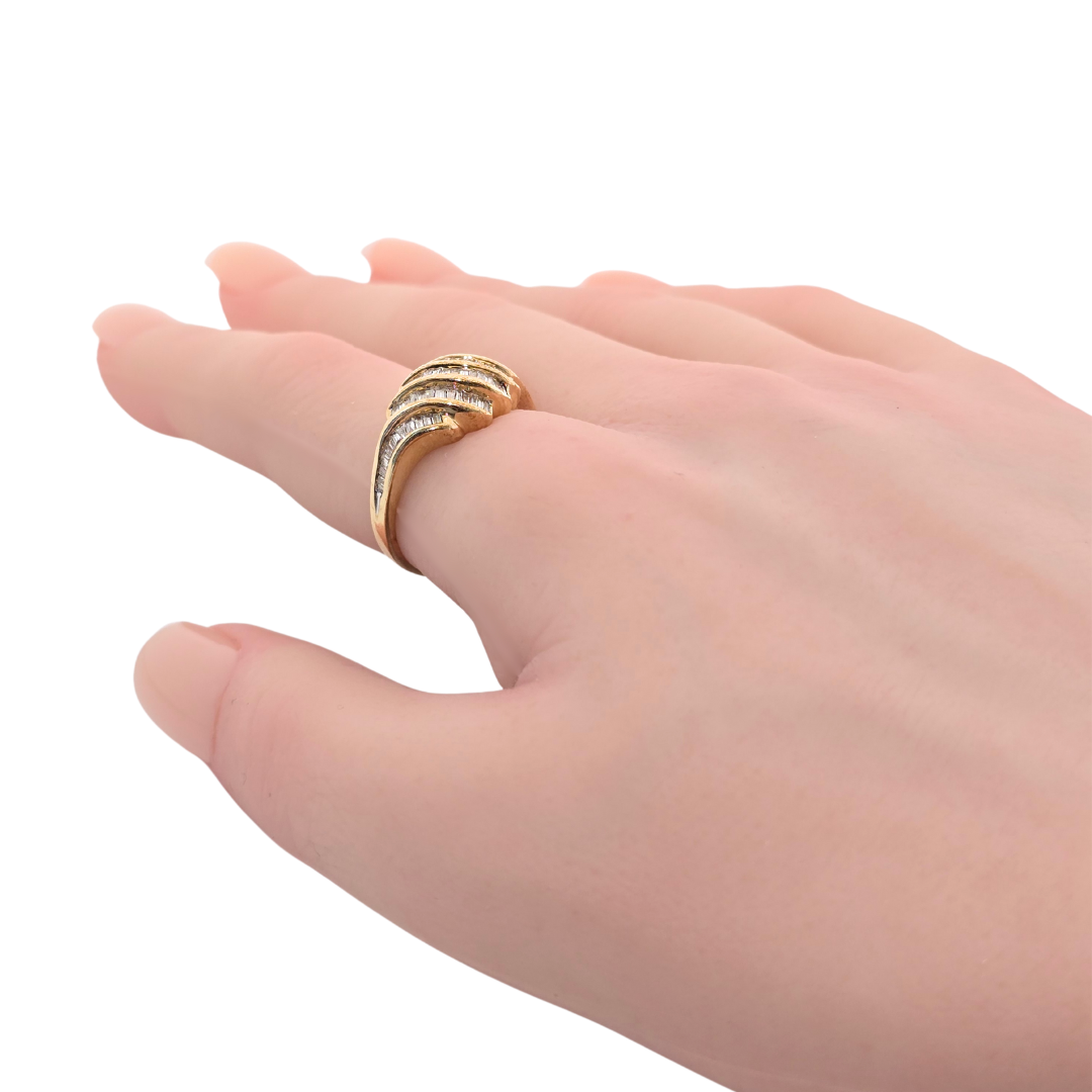 Radiant 14kt Yellow Gold Diamond Ring 0.5cts Baguette Diamonds