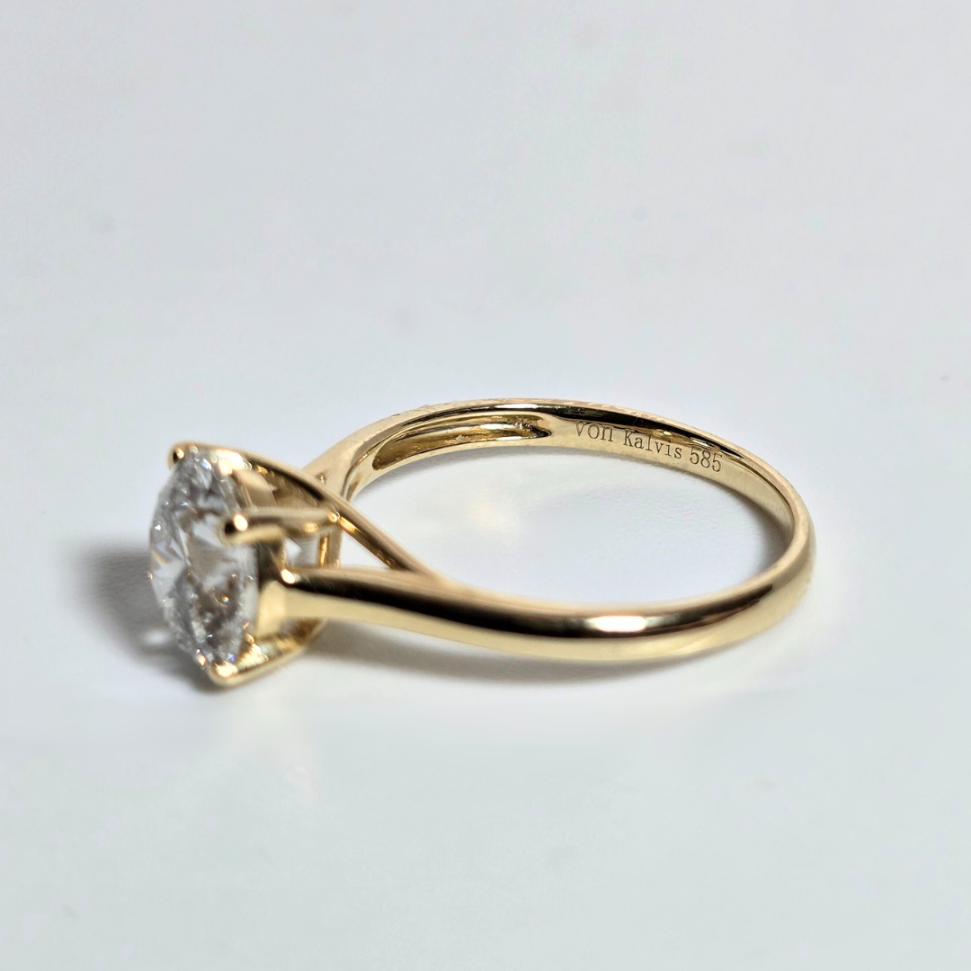 Round Brilliant 2ct Lab Created Diamond Solitaire Engagement Ring in 14ct Yellow Gold