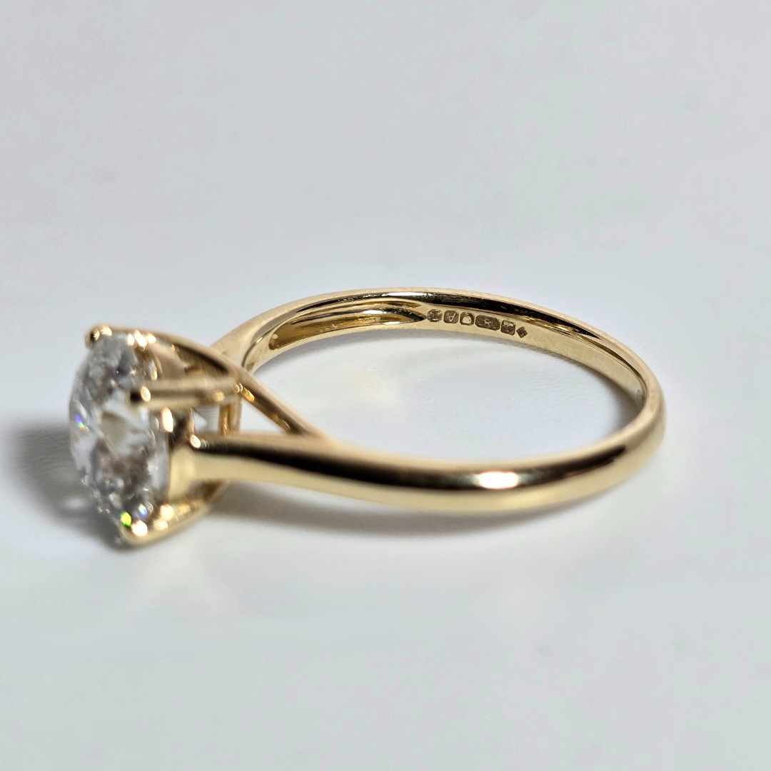 Round Brilliant 2ct Lab Created Diamond Solitaire Engagement Ring in 14ct Yellow Gold