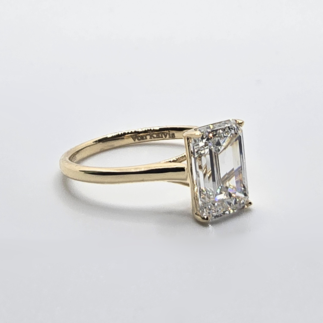 14Kt yellow Gold 2ct Emerald shape Solitaire Ring IGI Certified
