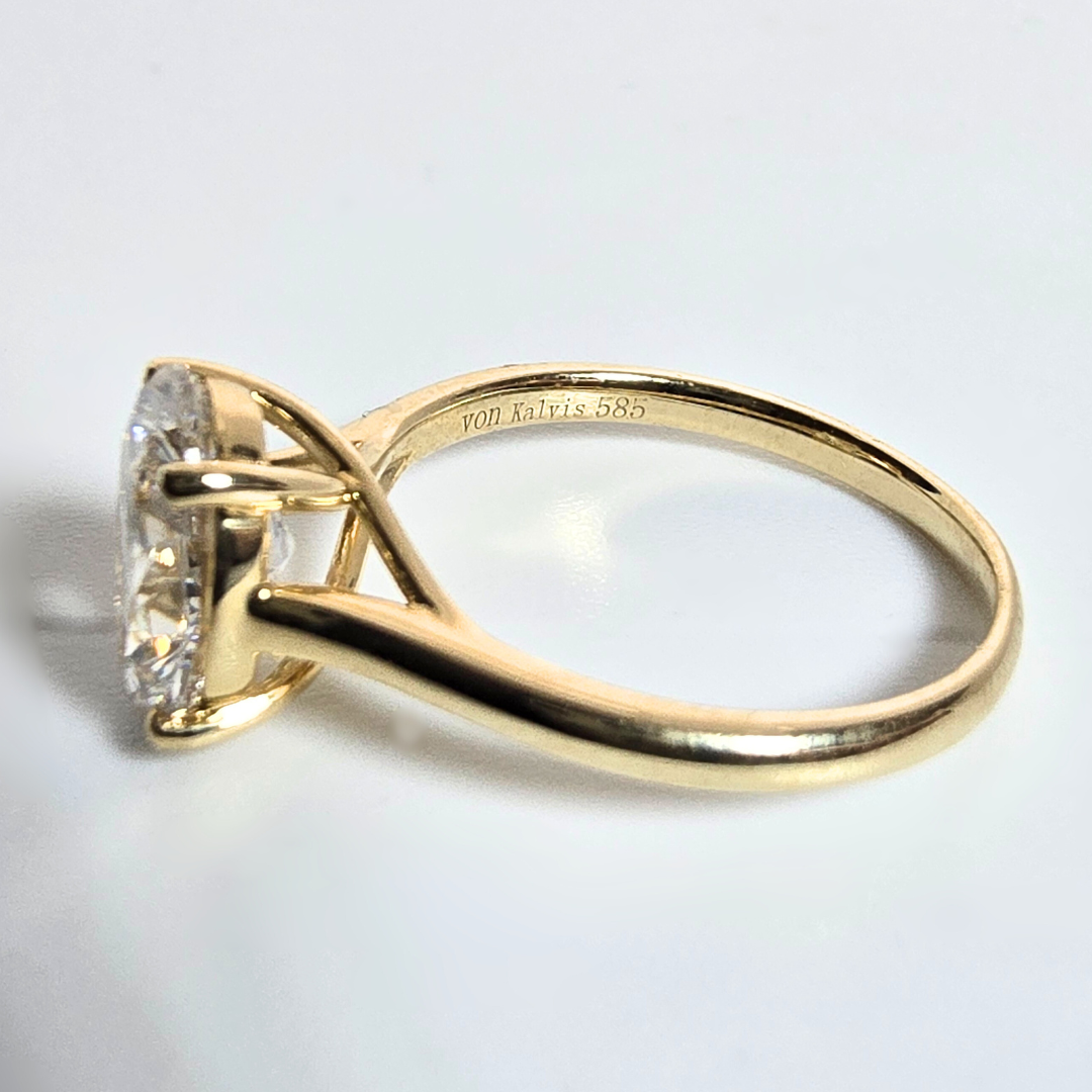 2 Carat Oval Lab Grown Diamond Ring in 14ct Yellow Gold