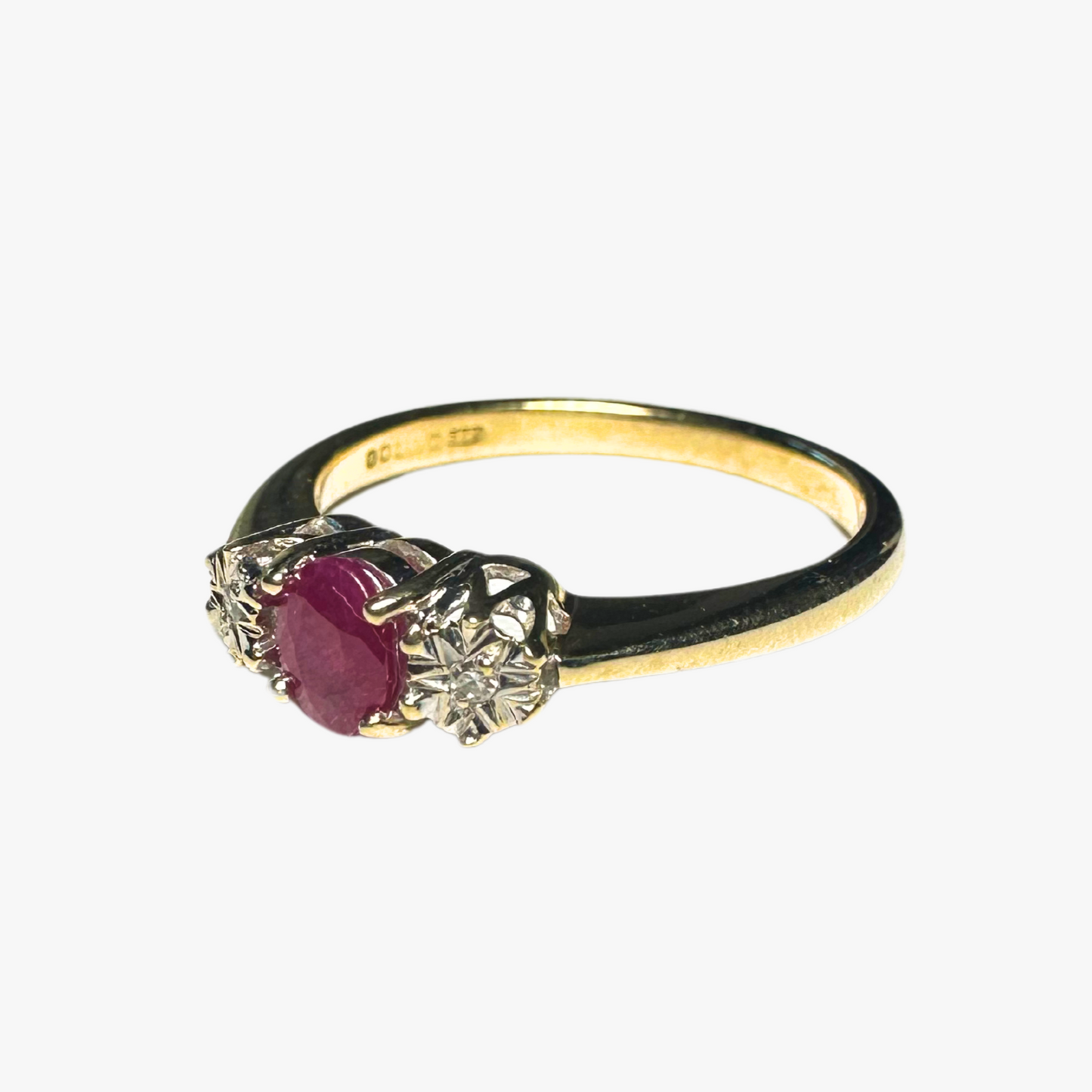 Vintage Three-Stone Beauty Ring