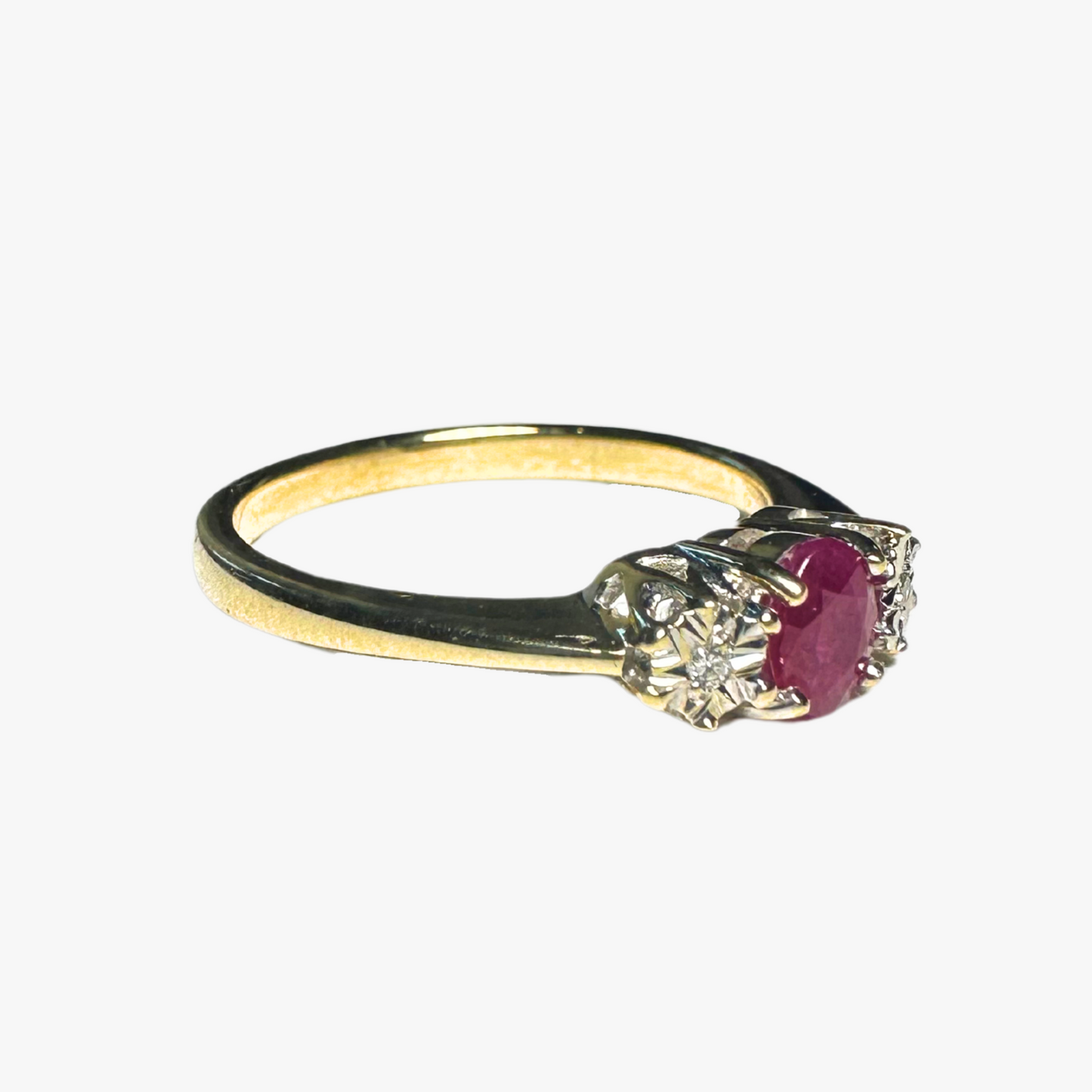 Vintage Three-Stone Beauty Ring