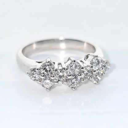 Elegant 18kt White Gold Diamond Cluster Ring 0.5tcw