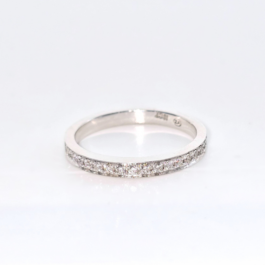 Women’s Diamond Band Ring in 18kt White Gold
