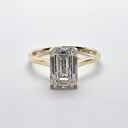14Kt yellow Gold 2ct Emerald shape Solitaire Ring IGI Certified