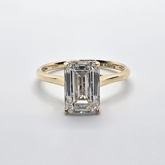 14Kt yellow Gold 2ct Emerald shape Solitaire Ring IGI Certified