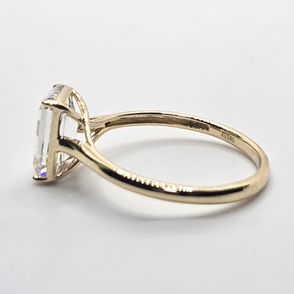 14Kt yellow Gold 2ct Emerald shape Solitaire Ring IGI Certified