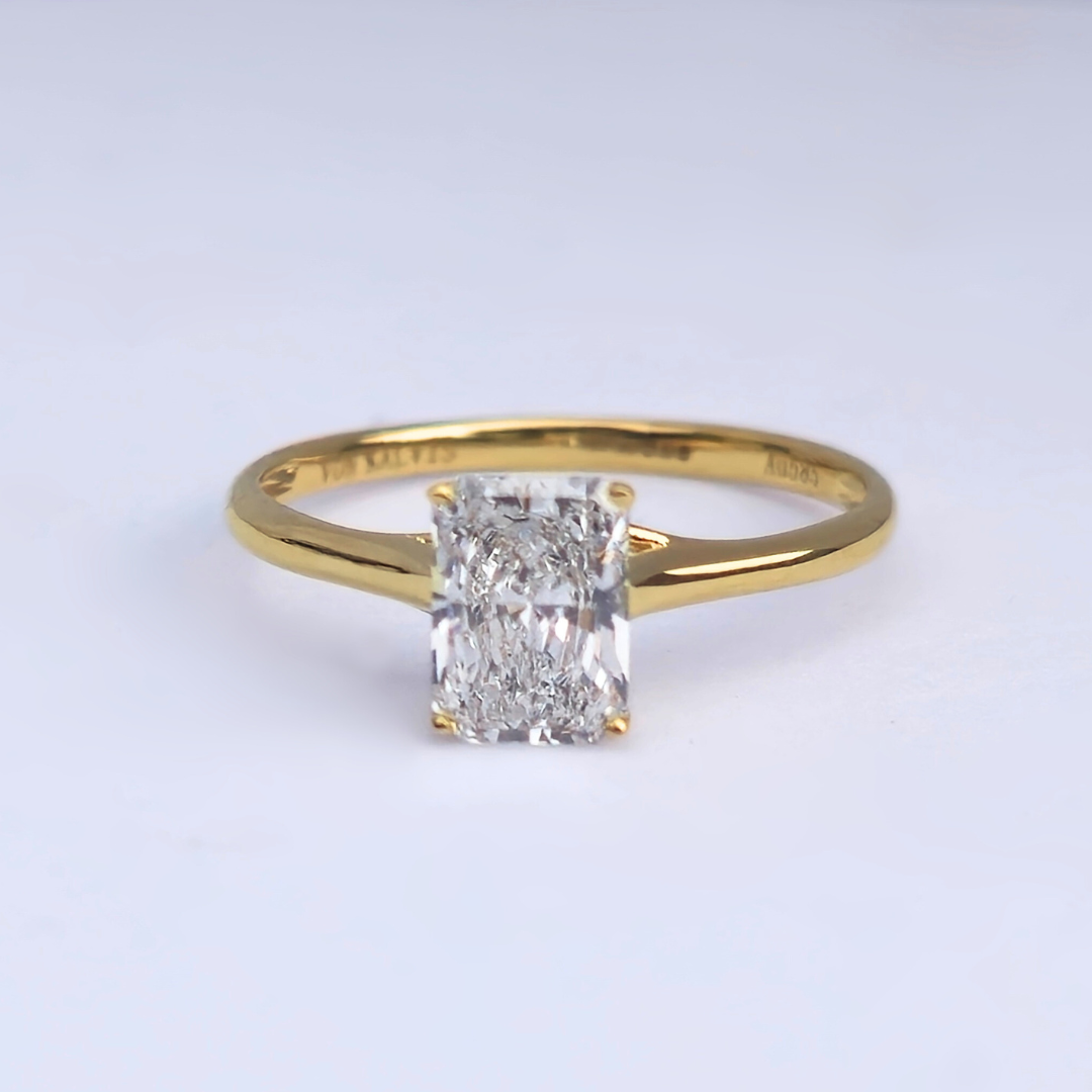 1.08ct Radiant Cut Lab-Grown Diamond Solitaire Ring – VS1 E Colour | 14ct Yellow Gold | IGI Certified