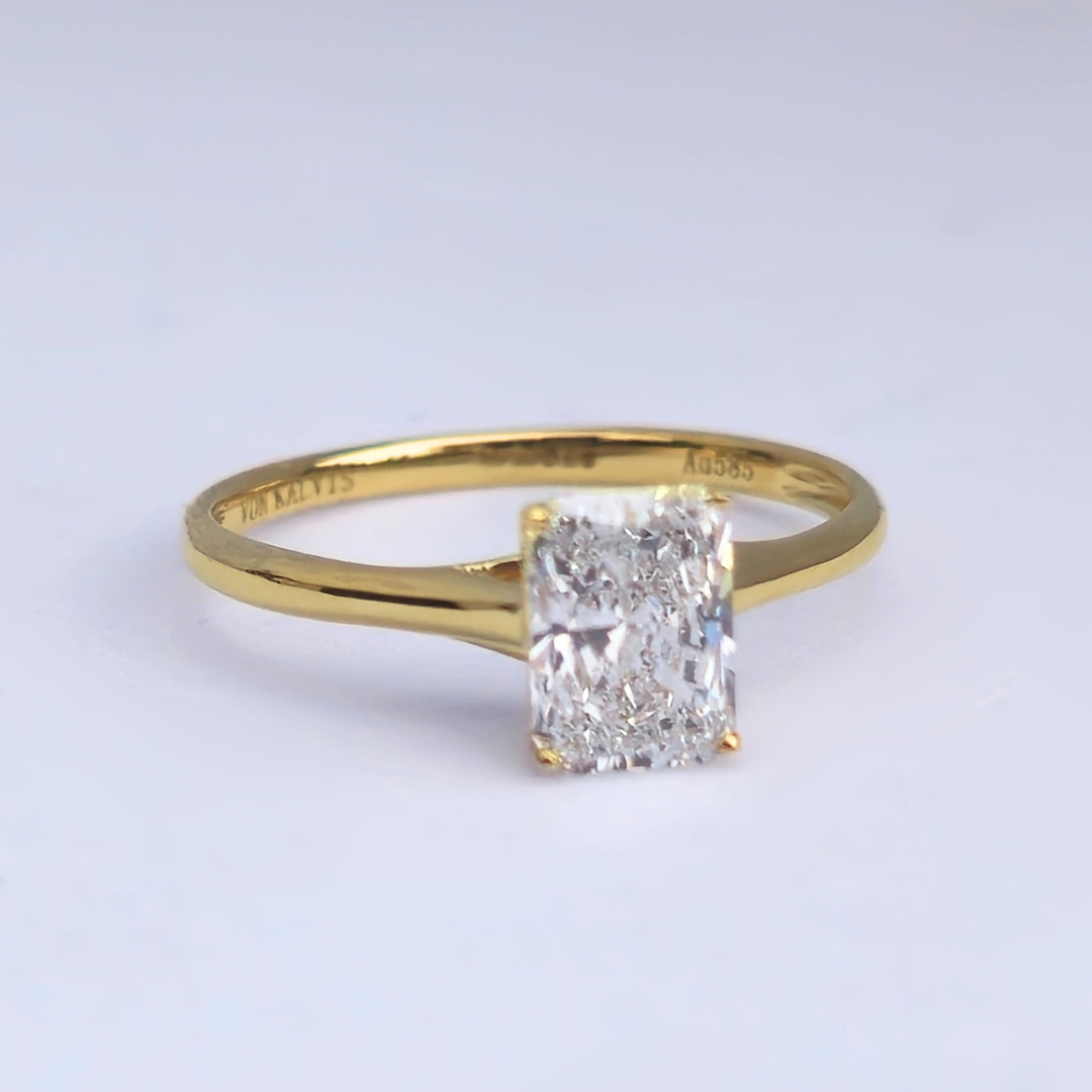 1.08ct Radiant Cut Lab-Grown Diamond Solitaire Ring – VS1 E Colour | 14ct Yellow Gold | IGI Certified
