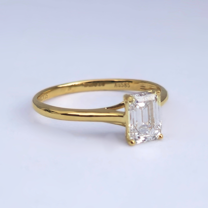 1.01ct Emerald Cut Lab-Grown Diamond Solitaire Ring – VS1 E Colour | 14ct Yellow Gold | IGI Certified