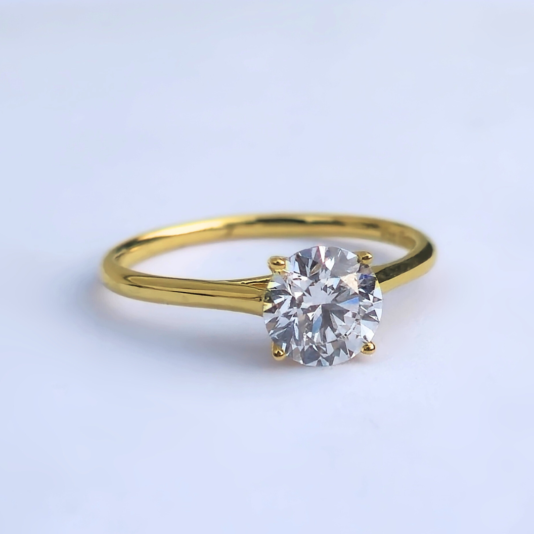 1.02ct Round Cut Lab-Grown Diamond Solitaire Ring – VS1 D Colour | 14ct Yellow Gold | IGI Certified