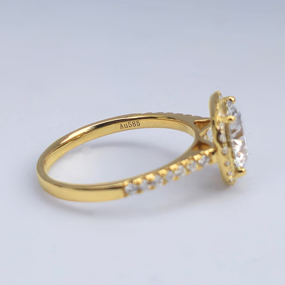 2.5cts Round Cut Lab-Grown Diamond Halo Ring – VS1 F Colour | 14ct Yellow Gold | IGI Certified