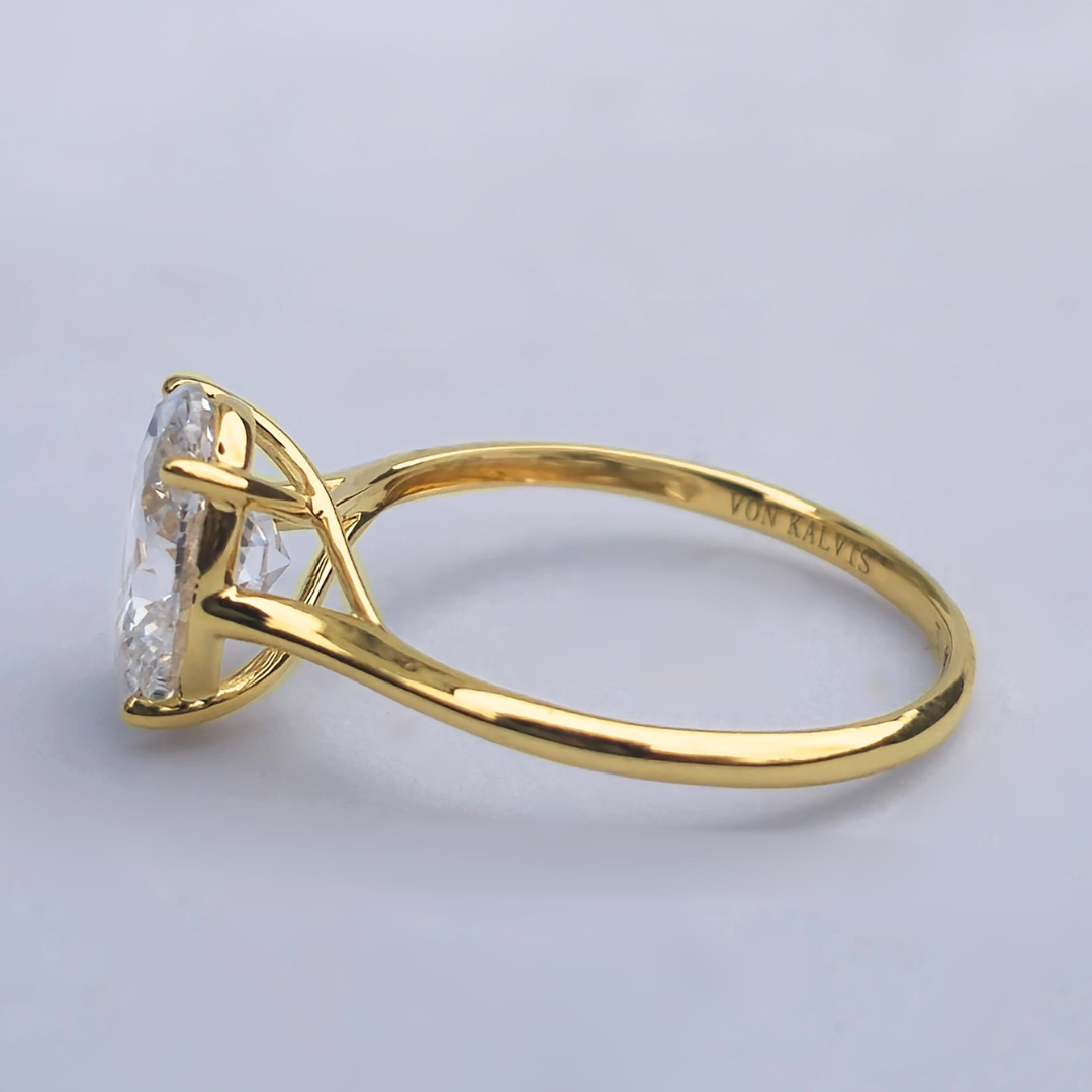 2.01ct Oval Cut Lab-Grown Diamond Solitaire Ring – VS1 E Colour | 14ct Yellow Gold | IGI Certified