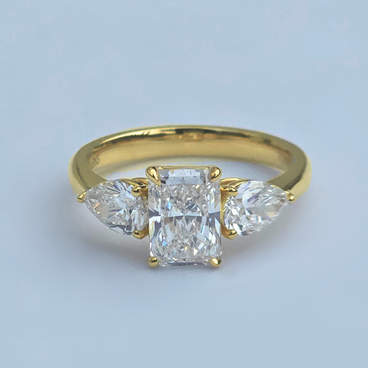 2.51cts Radiant Cut & Pear Cut Lab-Grown Diamond Trilogy Ring – 14ct Yellow Gold