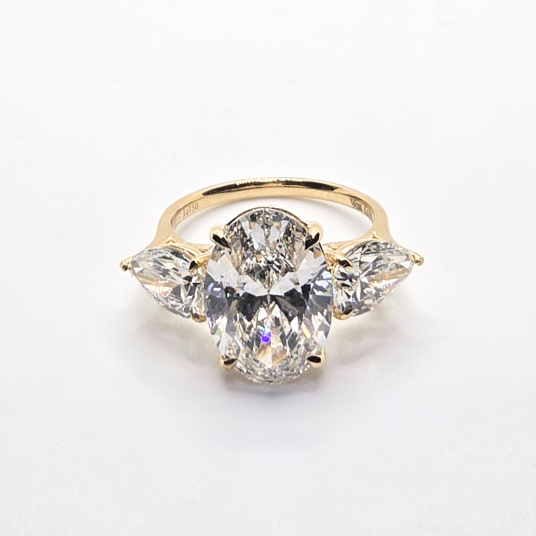 6.41cts Oval Cut Lab-Grown Diamond Trilogy Ring – 18ct Yellow Gold | 3 IGI Certificates